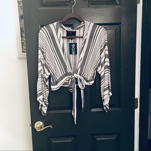 Planet blue tie front crop top!! ✨✨✨